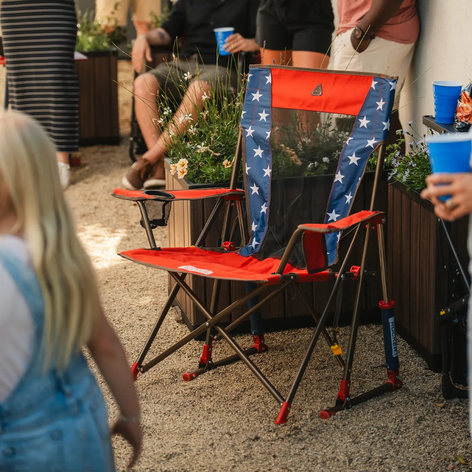 Heavy-Duty Freestyle Comfort Pro Rocker - USA Anniversary Deluxe - Choice 424 - Heavy-Duty Kickback Rocker with Beverage Holder Detail