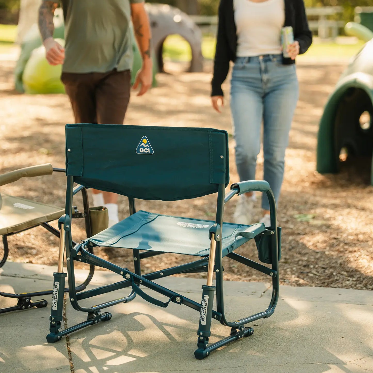 Smooth Motion Grab & Go Rocker - Choice 551 - RoadTrip Rocker Smooth Motion Camp Chair Detail